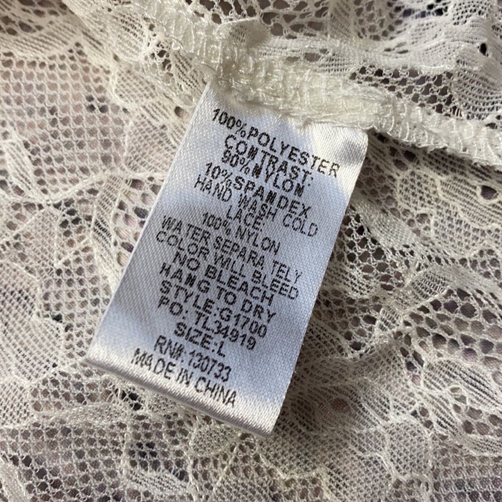 umgee Off-White W/Lace Tank Top Size: Large - Picture 15 of 16